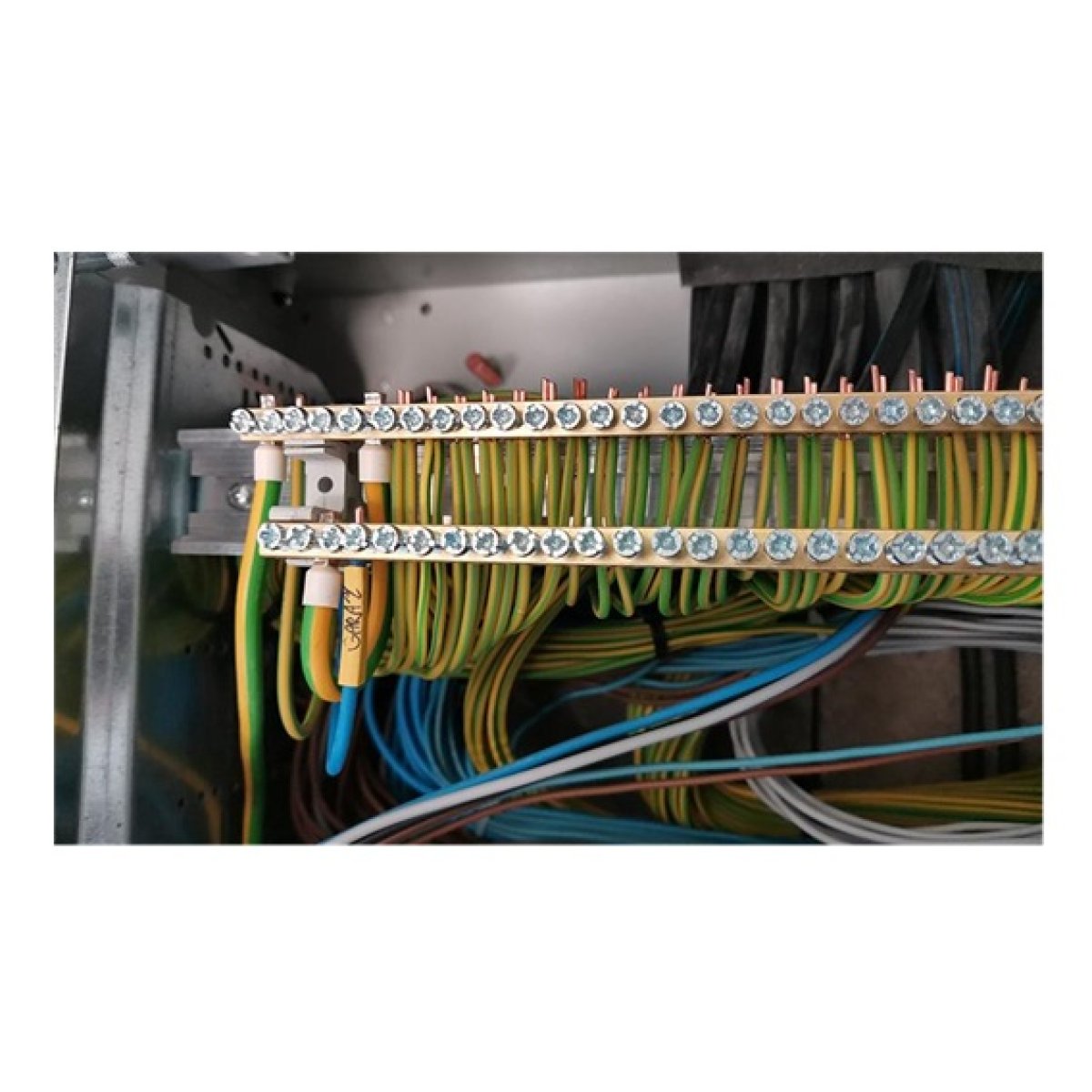 Main Earth Bar (Main Earthing Busbar)