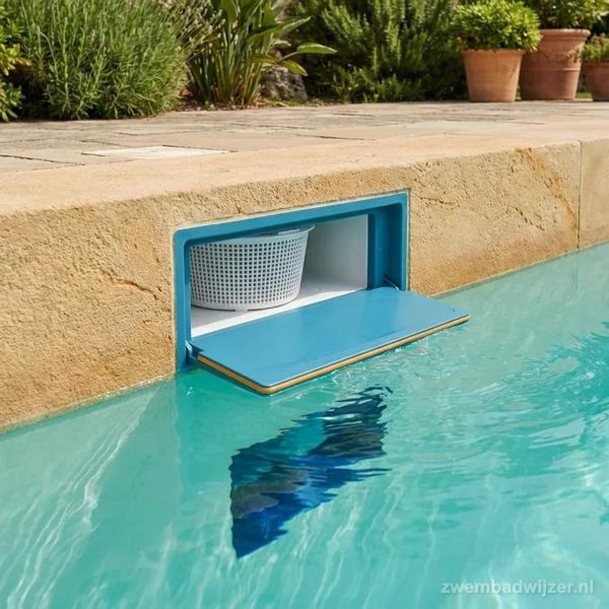 Pool Skimmer
