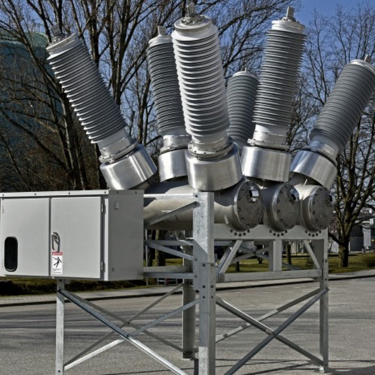 SF6 Circuit Breaker
