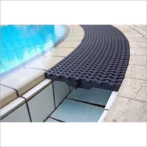 Pool Grating Overflow Channel